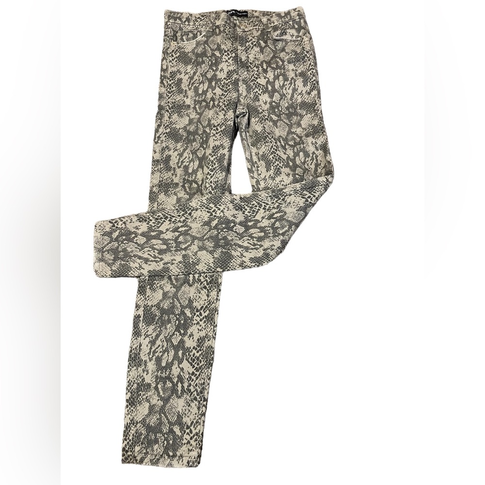 Zara snake print skinny jeans size 6!